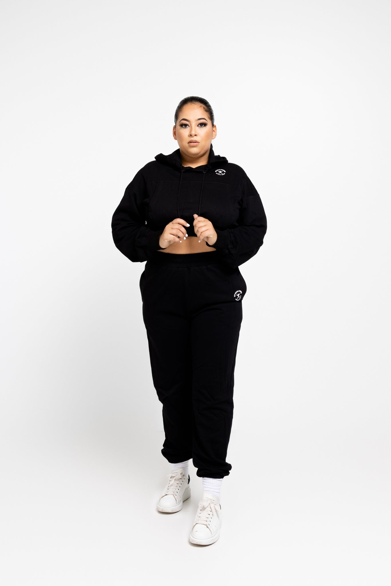 STAY CHILLIN' CROPPED HOODIE